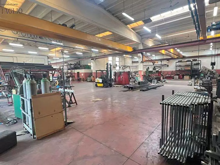 Immagine 8 di Capannone industriale in vendita  a Casalgrande
