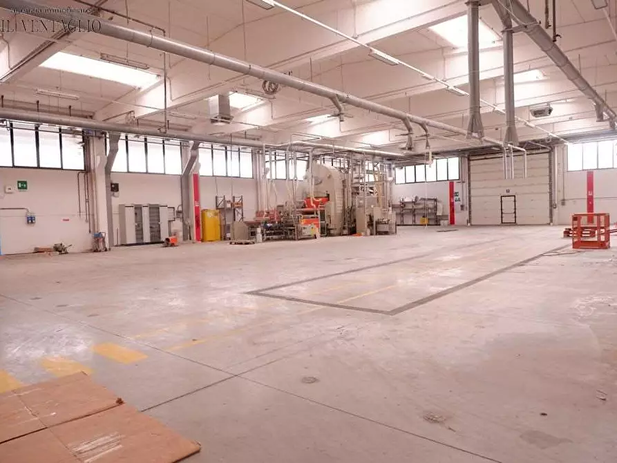 Immagine 3 di Capannone industriale in vendita  a Fiorano Modenese