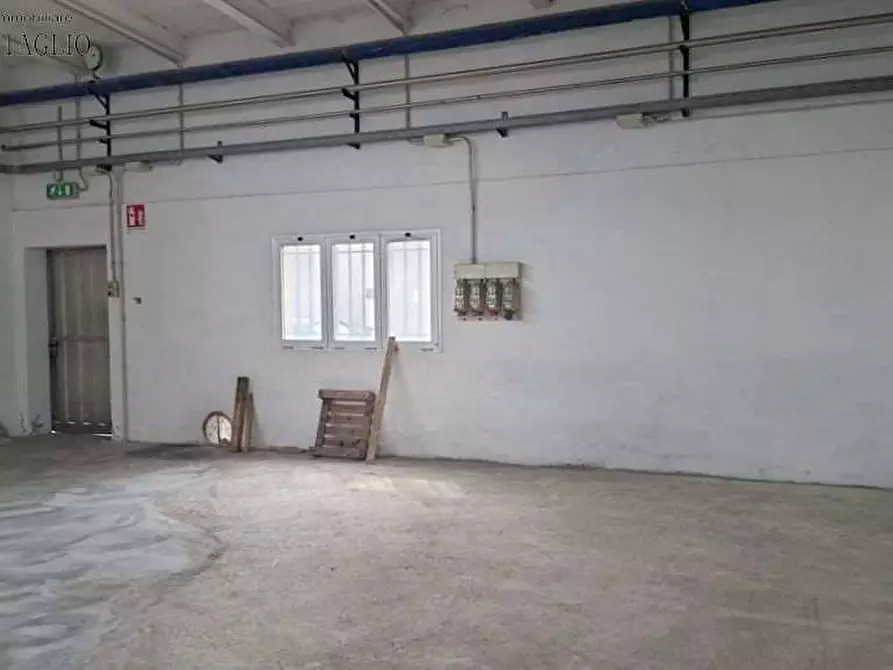 Immagine 6 di Capannone industriale in affitto  a Modena