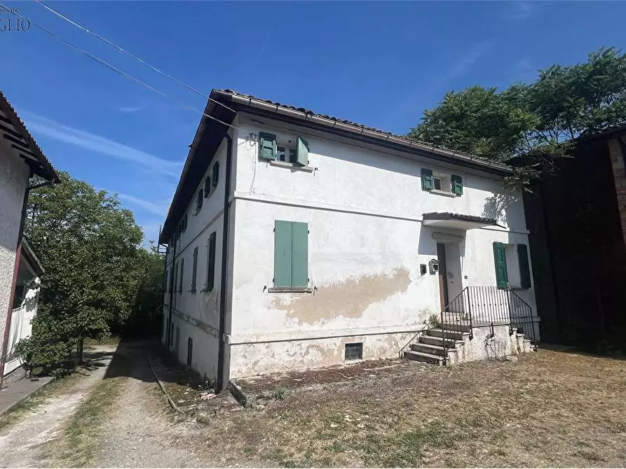 Immagine 3 di Stabile in vendita  a Castellarano