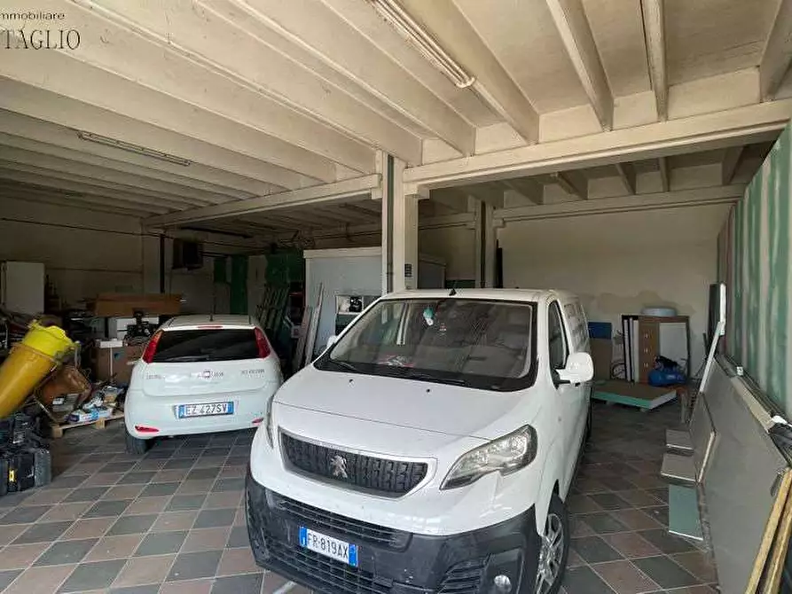 Immagine 5 di Laboratorio in affitto  a Formigine