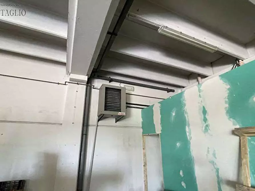 Immagine 6 di Laboratorio in affitto  a Formigine