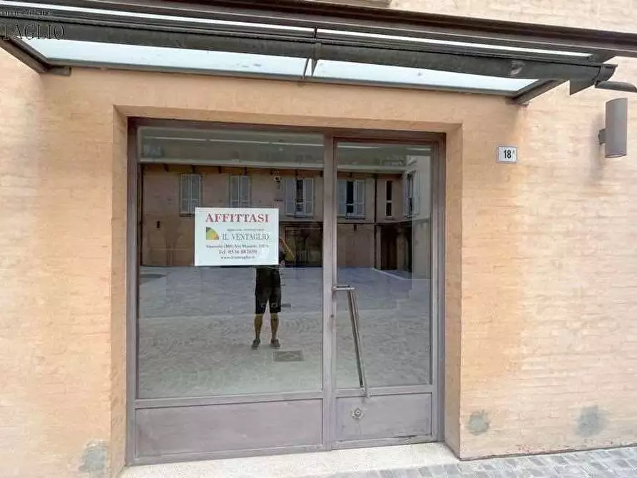 Immagine 7 di Negozio in affitto  a Sassuolo