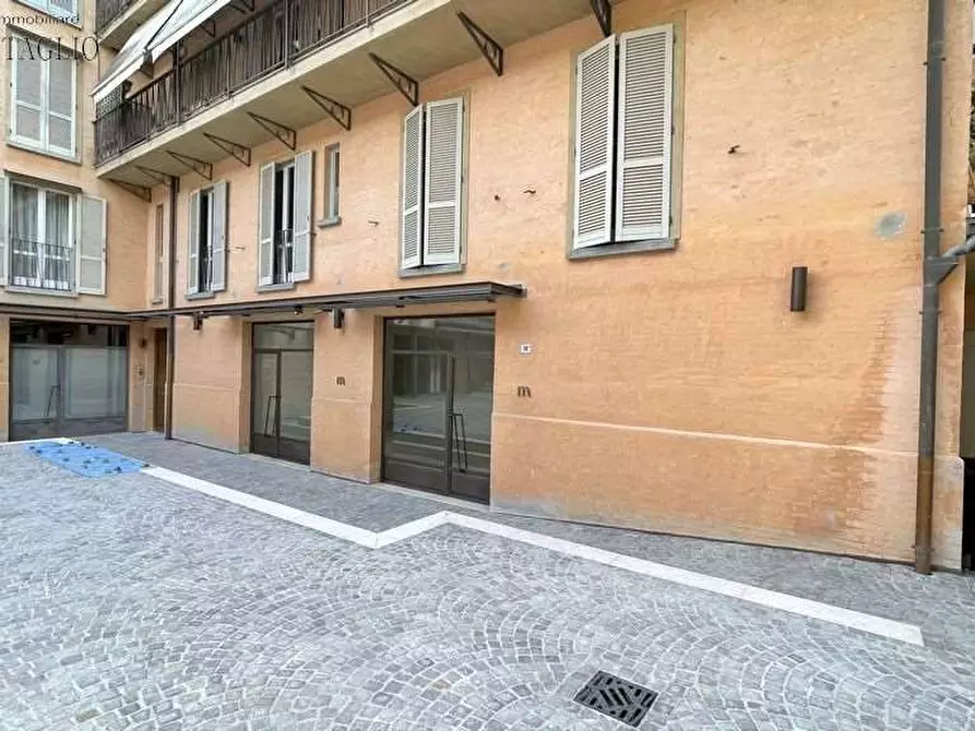 Immagine 5 di Negozio in affitto  a Sassuolo