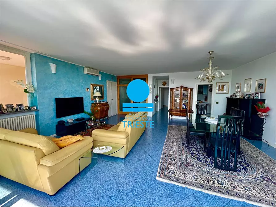 Immagine 6 di Villa in vendita  a Pesaro