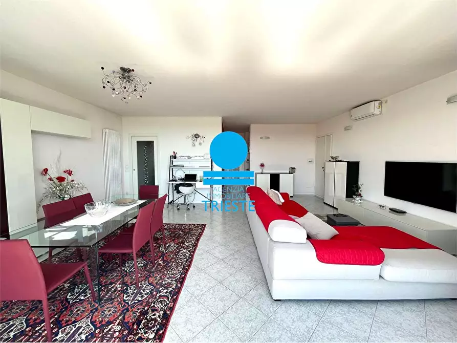 Immagine 14 di Villa in vendita  a Pesaro