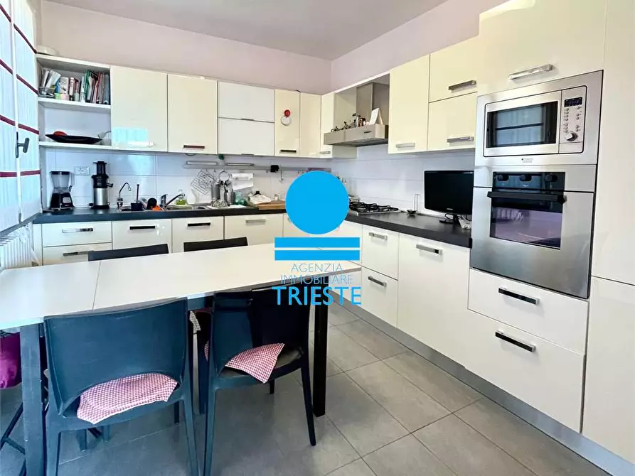 Immagine 15 di Villa in vendita  a Pesaro