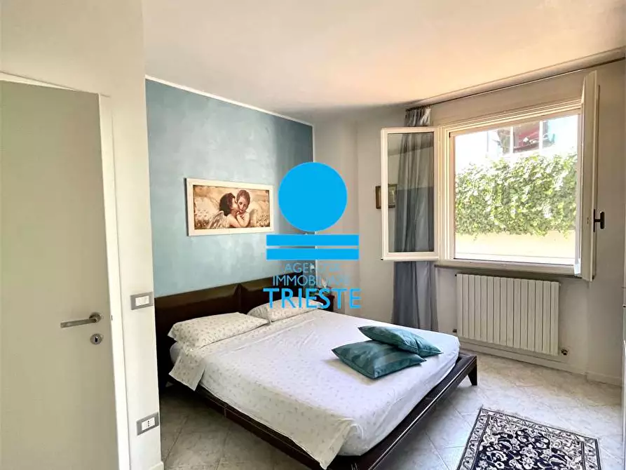 Immagine 17 di Villa in vendita  a Pesaro