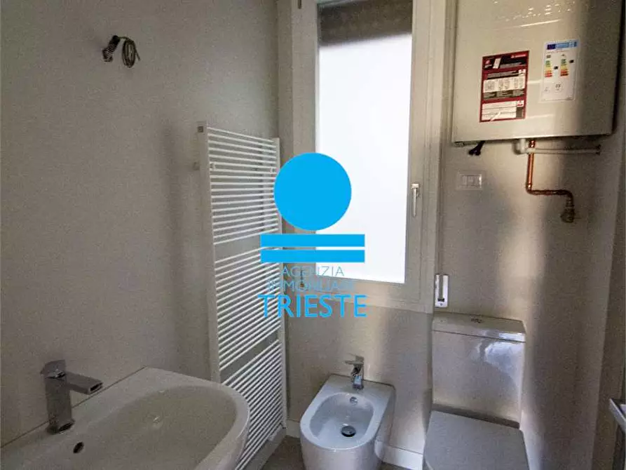 Immagine 10 di Trilocale in affitto  a Pesaro