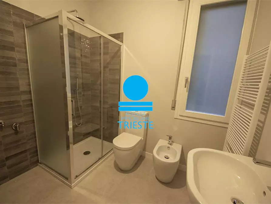 Immagine 11 di Trilocale in affitto  a Pesaro