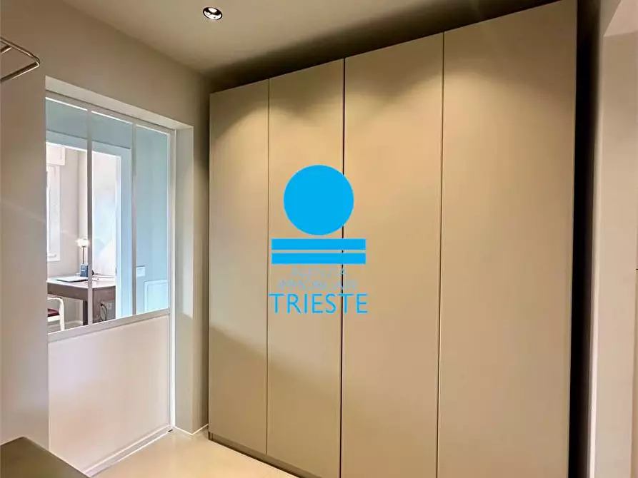 Immagine 21 di Attico in vendita  a Pesaro