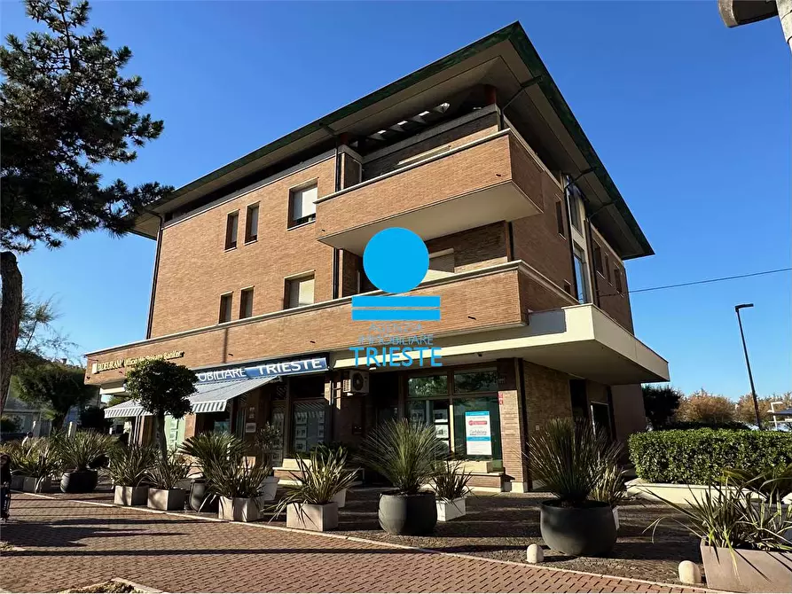 Immagine 2 di Ufficio in affitto  a Pesaro