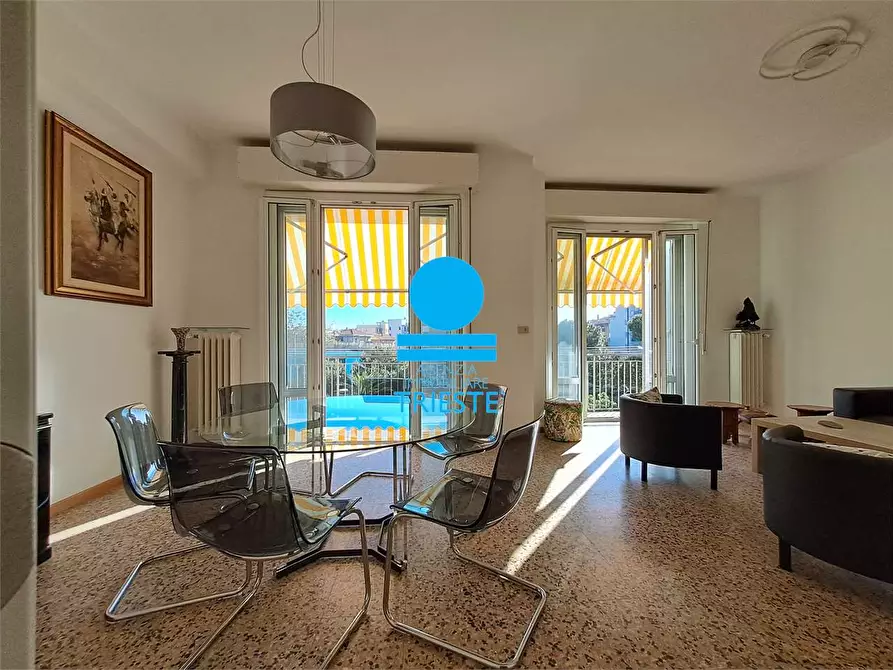 Immagine 21 di Quadrilocale in affitto  a Pesaro