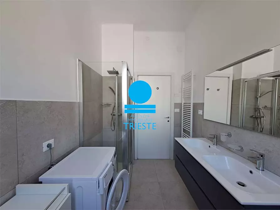 Immagine 27 di Quadrilocale in affitto  a Pesaro