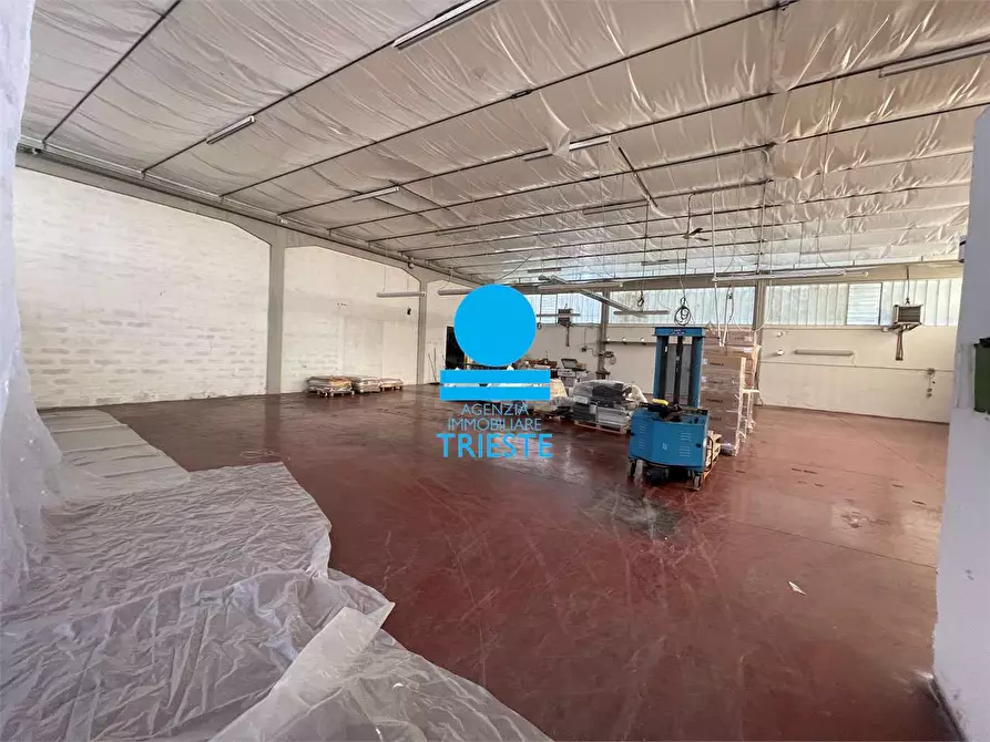 Immagine 5 di Capannone industriale in affitto  a Pesaro