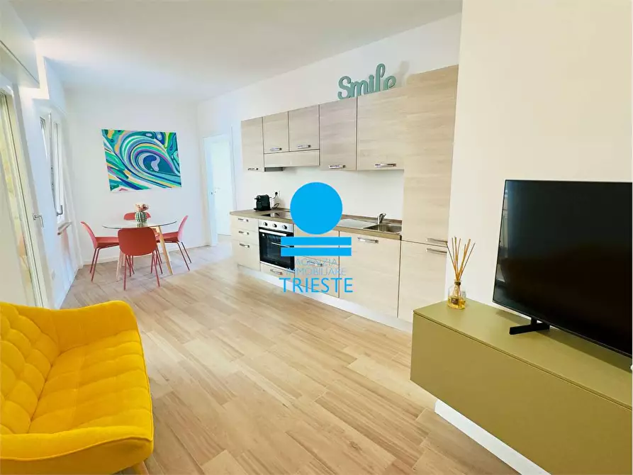 Immagine 1 di Appartamento in affitto  a Pesaro