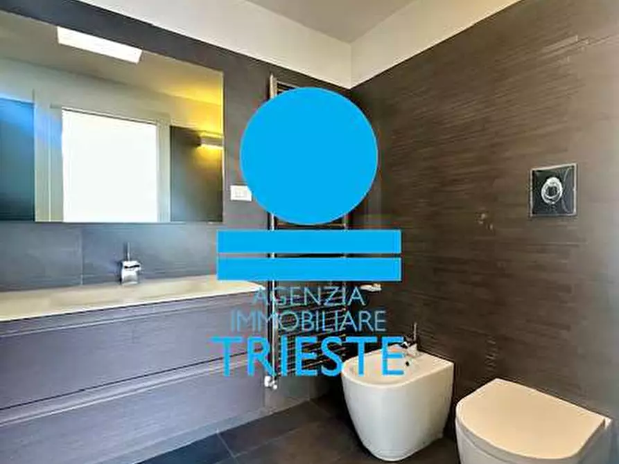 Immagine 26 di Attico in vendita  a Pesaro