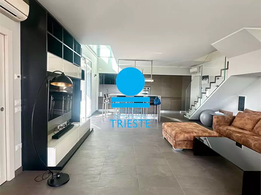 Immagine 2 di Attico in vendita  a Pesaro