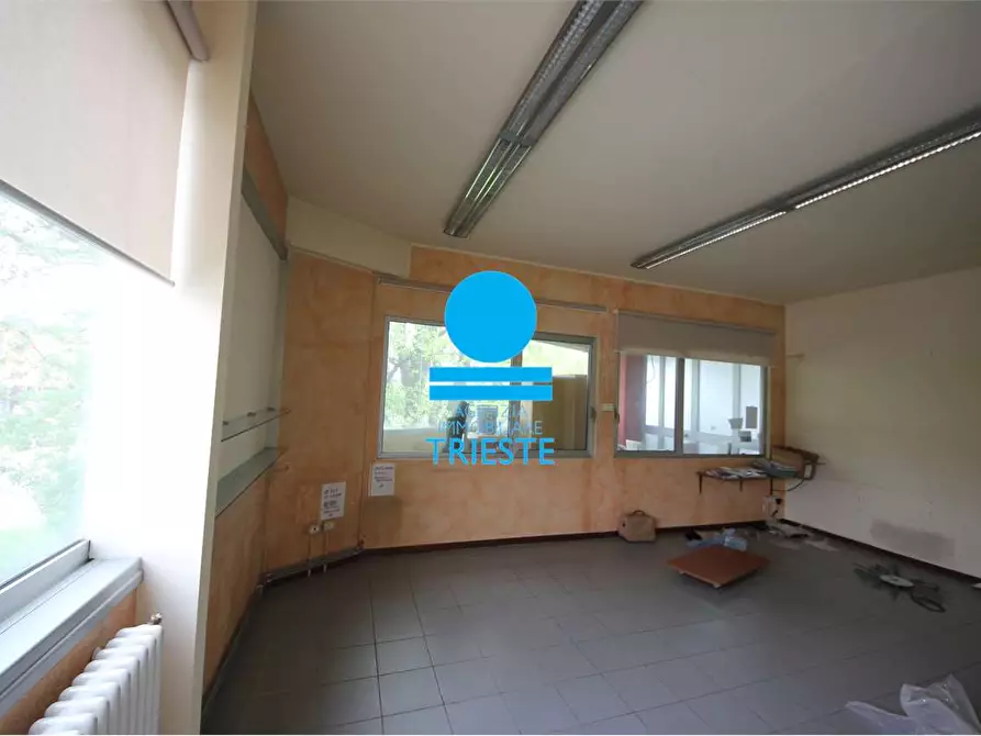 Immagine 2 di Ufficio in affitto  a Pesaro