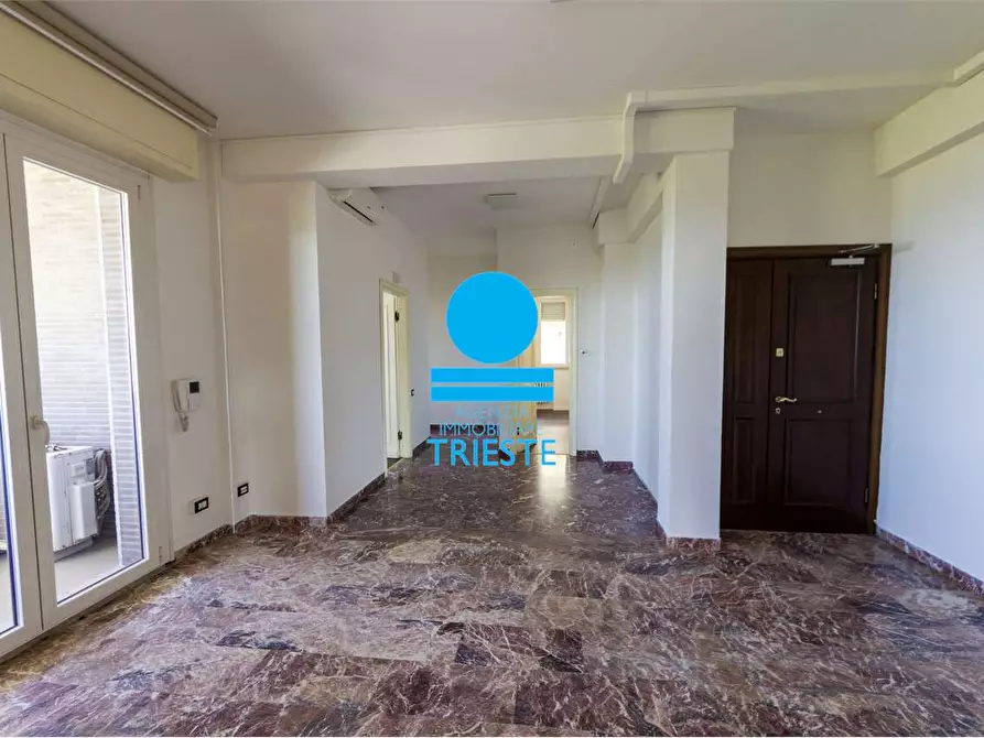 Immagine 5 di Ufficio in affitto  a Pesaro