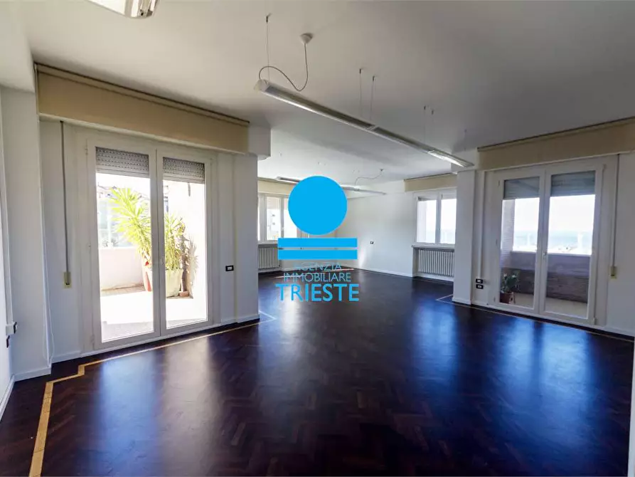 Immagine 1 di Ufficio in affitto  a Pesaro