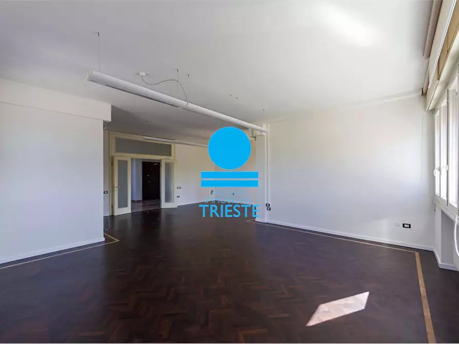 Immagine 4 di Ufficio in affitto  a Pesaro