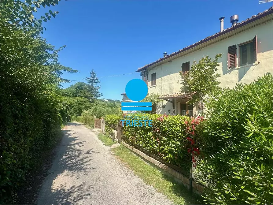 Immagine 1 di Villetta a schiera in vendita  a Pesaro