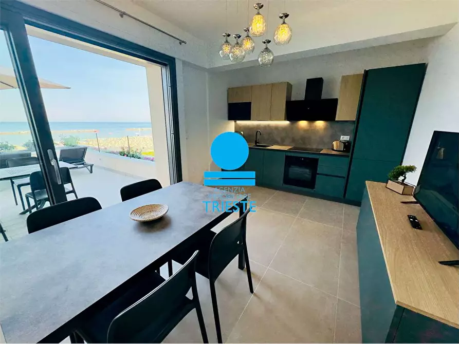 Immagine 2 di Appartamento in affitto  a Pesaro