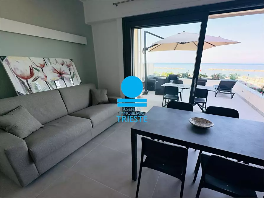 Immagine 11 di Appartamento in affitto  a Pesaro