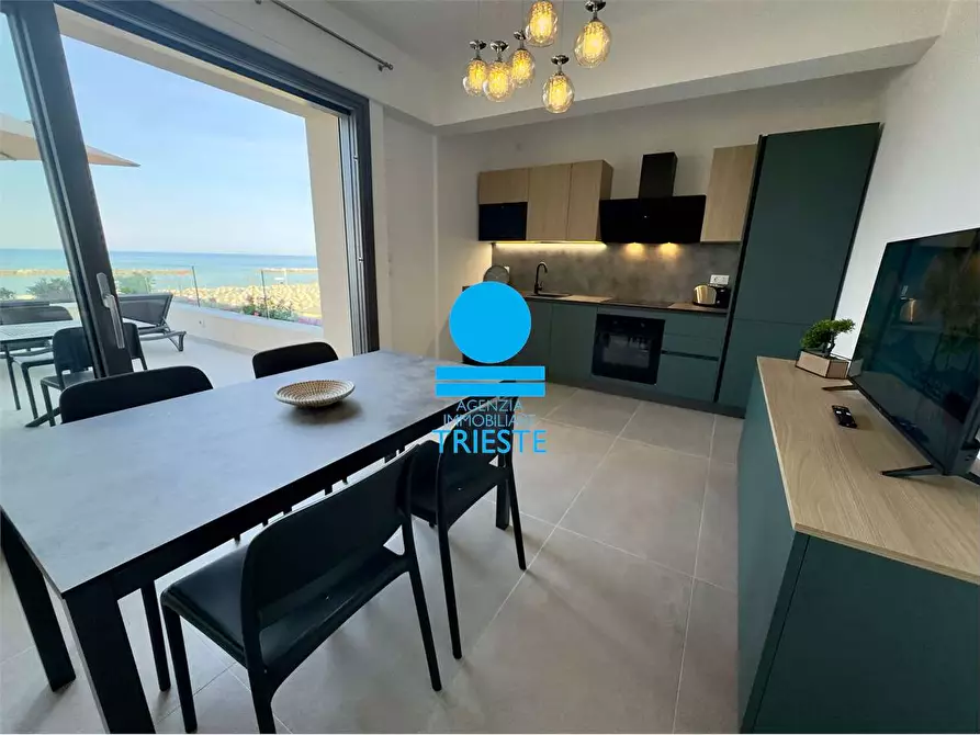 Immagine 16 di Appartamento in affitto  a Pesaro