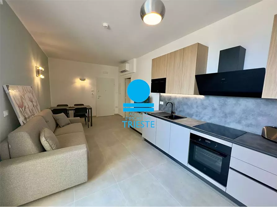 Immagine 1 di Appartamento in affitto  a Pesaro