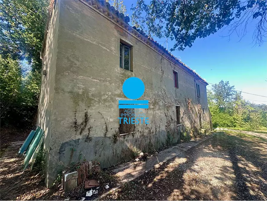 Immagine 3 di Rustico / casale in vendita  a Pesaro