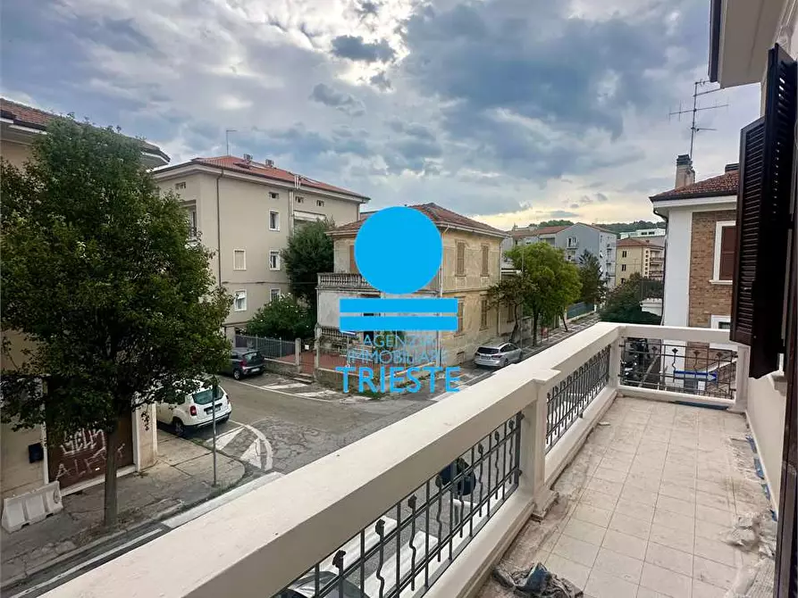 Immagine 19 di Quadrilocale in vendita  a Pesaro