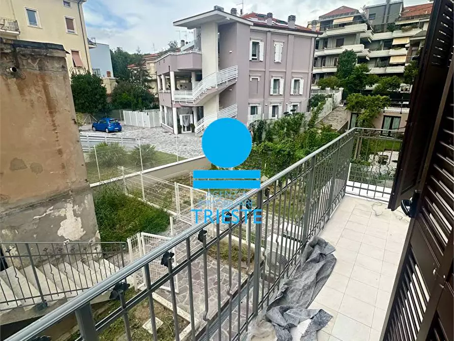 Immagine 8 di Quadrilocale in vendita  a Pesaro