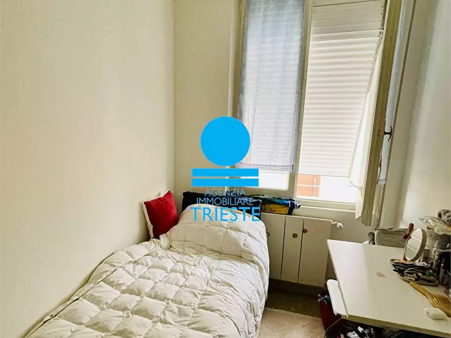 Immagine 10 di Appartamento in vendita  a Pesaro