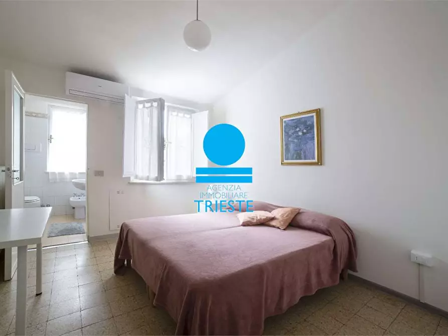 Immagine 12 di Appartamento in vendita  a Pesaro