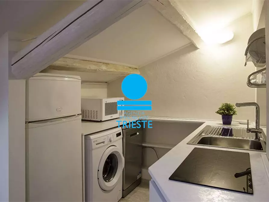 Immagine 19 di Appartamento in vendita  a Pesaro