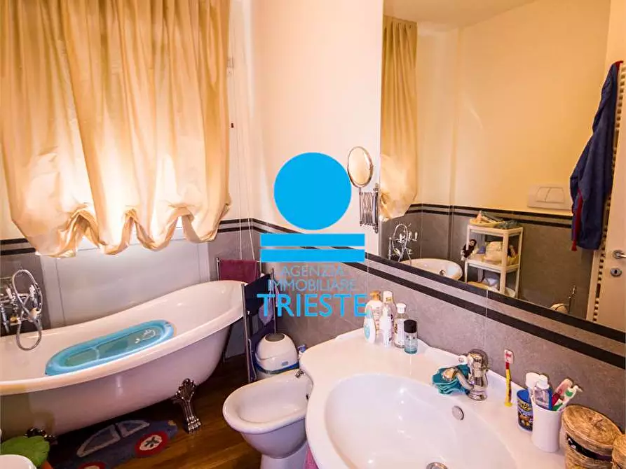 Immagine 12 di Trilocale in vendita  in via san decenzio 5 a Pesaro