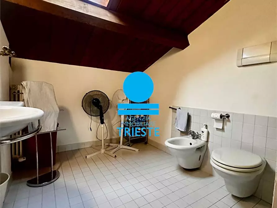 Immagine 35 di Casa indipendente in vendita  in Bramante 25 a Pesaro