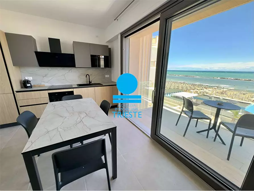 Immagine 1 di Appartamento in affitto  a Pesaro