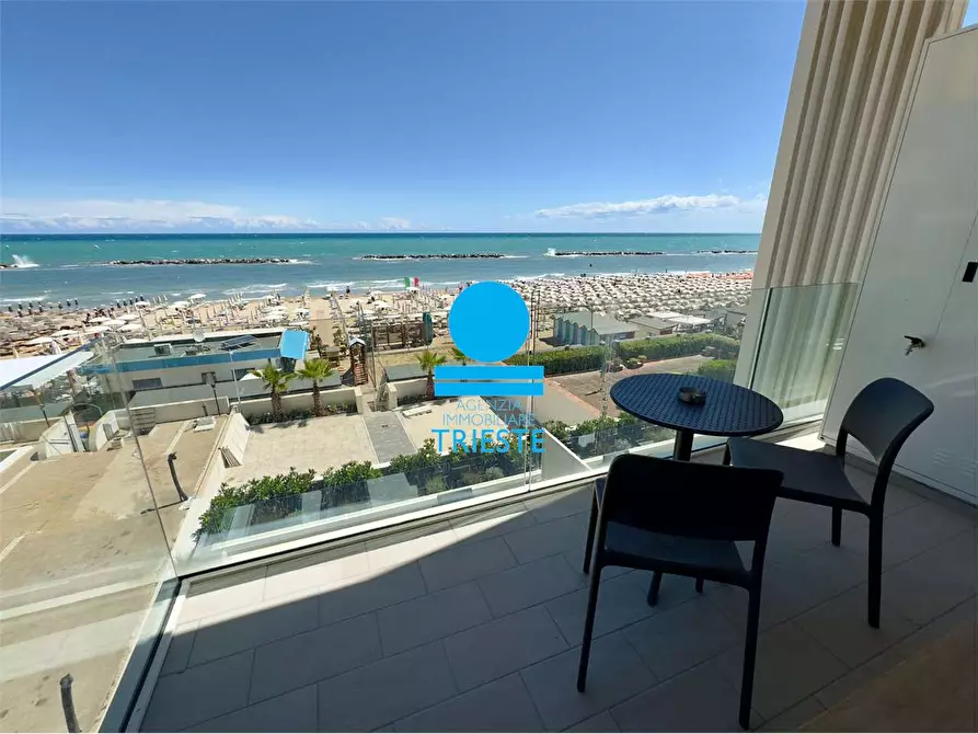 Immagine 2 di Appartamento in affitto  a Pesaro