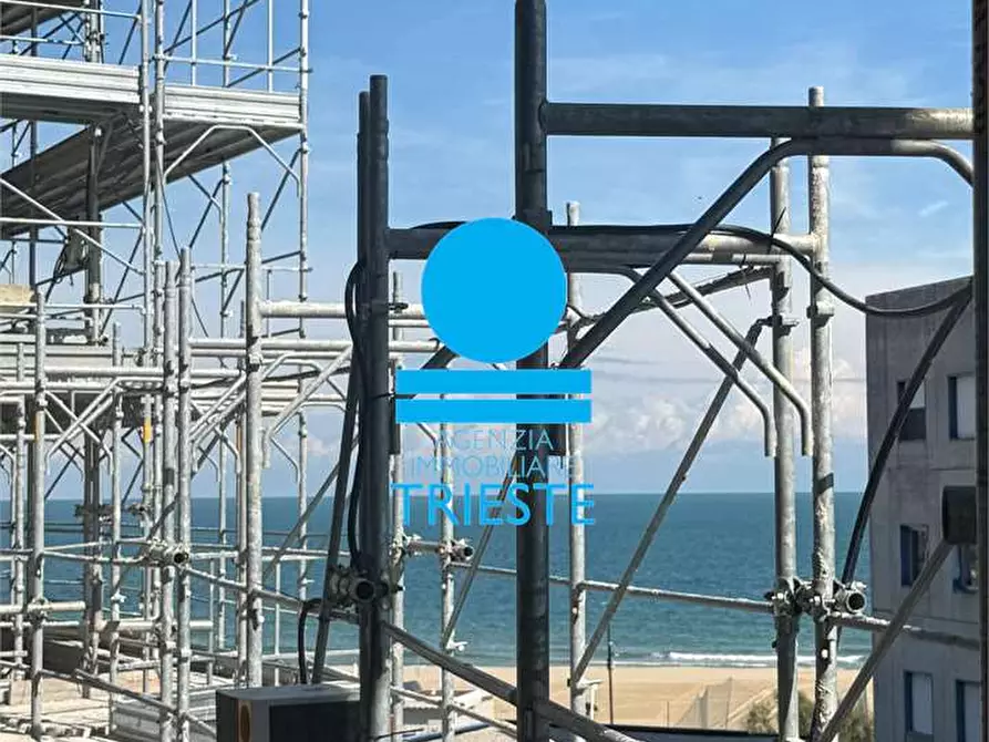 Immagine 7 di Trilocale in vendita  a Pesaro