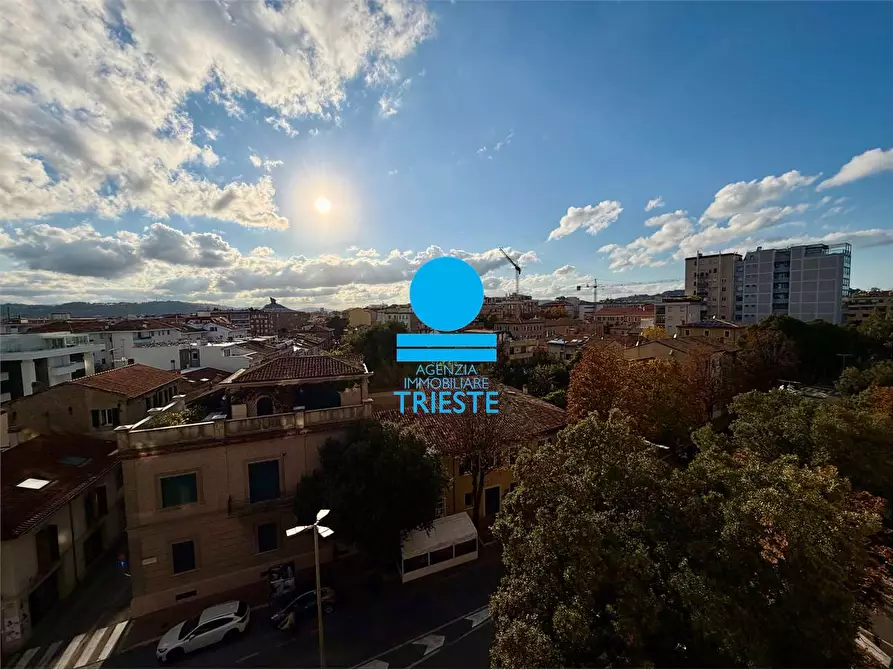 Immagine 15 di Quadrilocale in vendita  a Pesaro