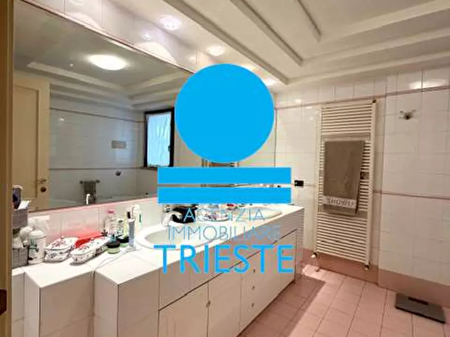 Immagine 21 di Quadrilocale in vendita  a Pesaro