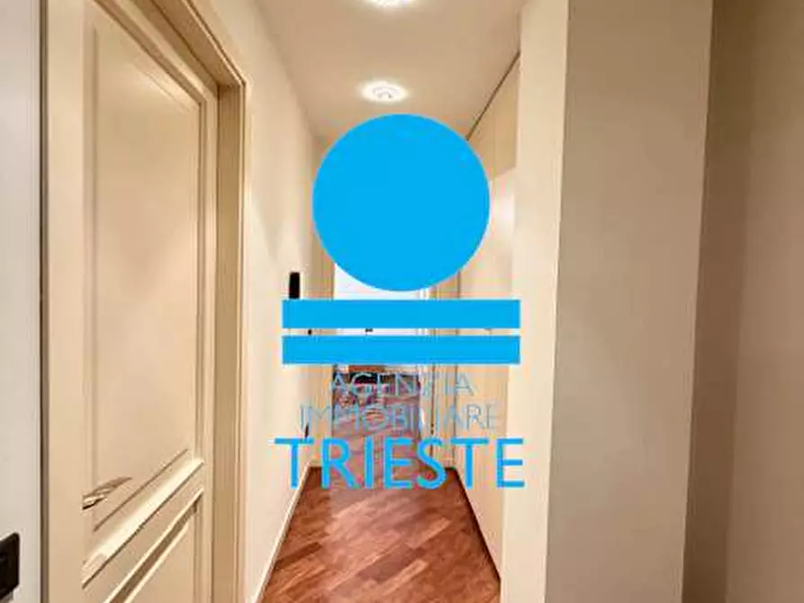 Immagine 10 di Quadrilocale in vendita  a Pesaro