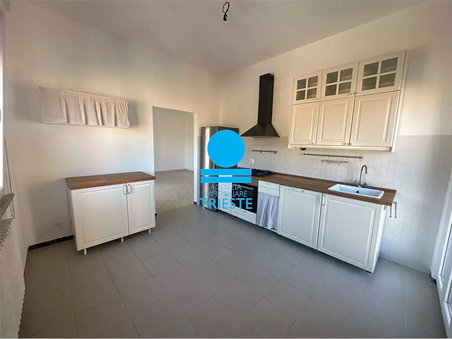 Immagine 2 di Trilocale in affitto  a Pesaro