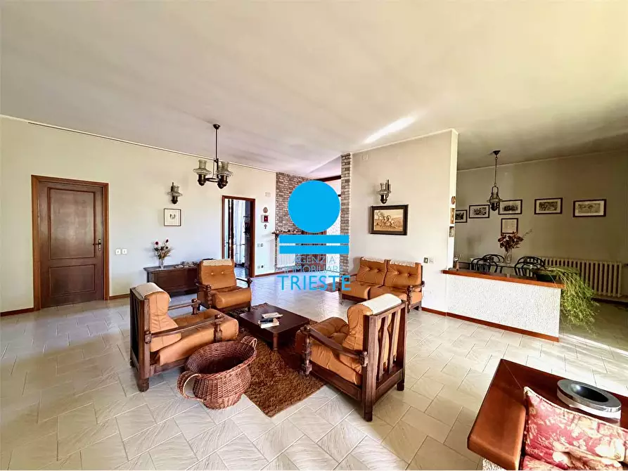 Immagine 11 di Villa in vendita  a Mombaroccio