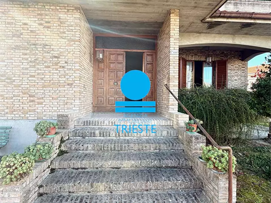 Immagine 7 di Villa in vendita  a Mombaroccio