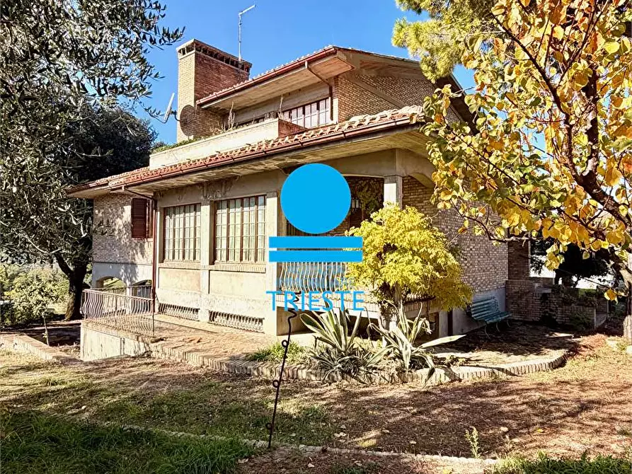 Immagine 1 di Villa in vendita  a Mombaroccio