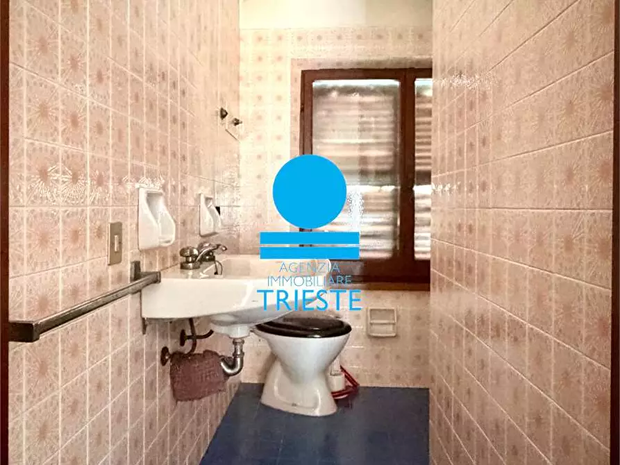 Immagine 31 di Villa in vendita  a Mombaroccio